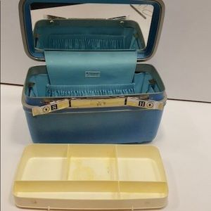 Samsonite Silhouette Blue Cosmetic Case W/Tray